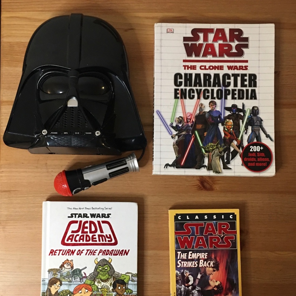 Star Wars Bundle ! 3 Books & 1 Darth Vader MP3